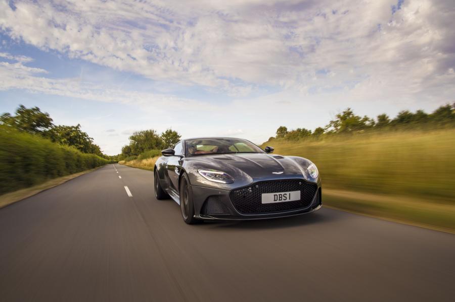  Aston Martin DBS Superleggera 2018 года  (UK) (фото 8 из 40)